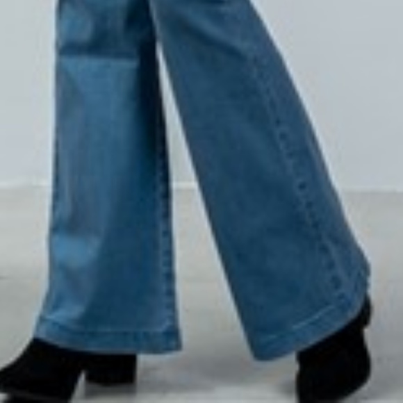 High Waisted Bell Bottom Fitted Denim Jeans - Picture 4 of 4